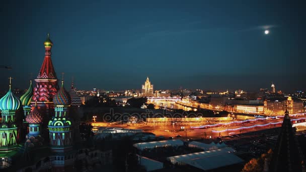 Wgląd nocy timelapse pięknej katedry Saint Basils Moskwa - Materiał filmowy, wideo