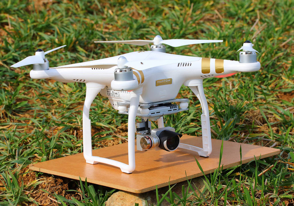 Quadrocopter drone com câmera
. - Foto, Imagem