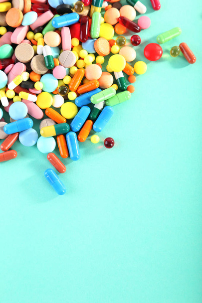 Heap of medical pills  - Фото, зображення