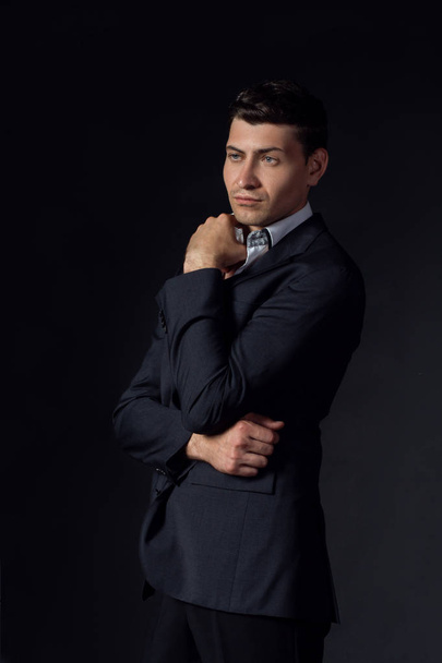 Handsome young man in suit - Foto, Imagem