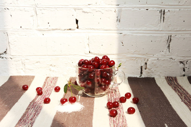 Cherry in sugar - Valokuva, kuva