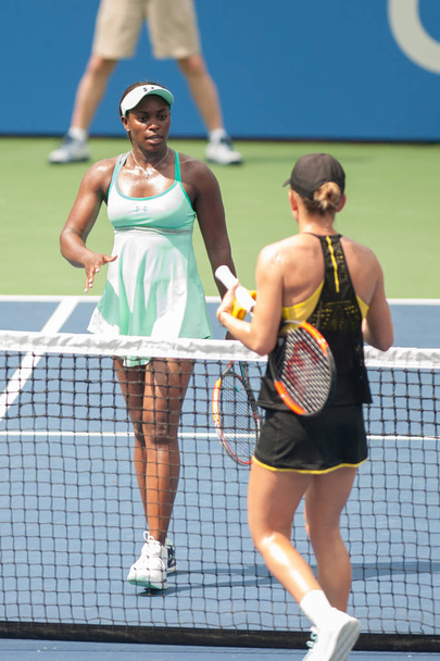 Tennis Players Sloane Stephens and Simona Halep - Foto, Imagem