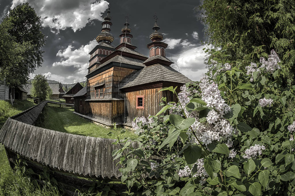 Fából készült templom a Múzeum Mikulasova, Múzeum, Szlovákia - Fotó, kép