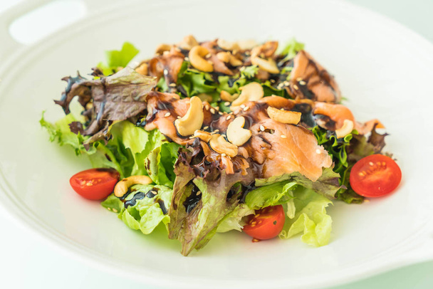 salad with smoke salmon - Zdjęcie, obraz