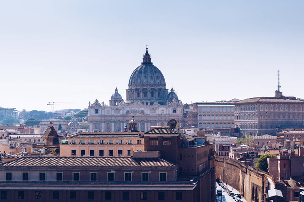 Vatikaanivaltio. Pyhän Pietarin kirkko. Panoraamanäkymät Roomaan ja St.
 - Valokuva, kuva