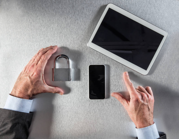 businessman hands showing data security and safety for corporate communications - Foto, Imagem