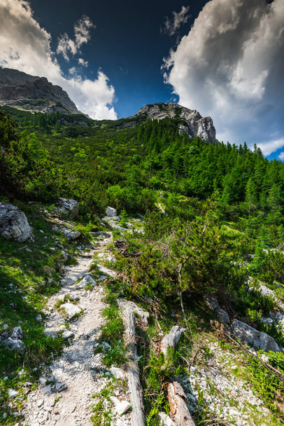 Vrsic Pass in Julische Alpen, Slovenië - Foto, afbeelding
