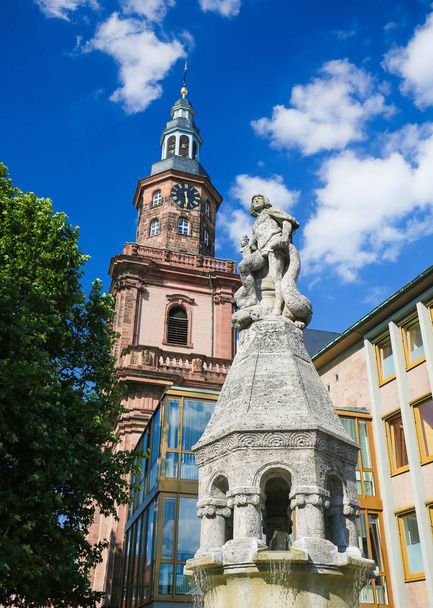 Siegfried Statue and Holy Trinity Church in Worms, Germany - Foto, Bild
