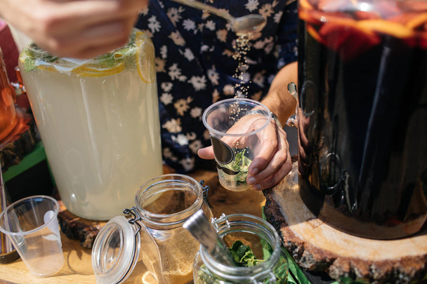 bartender doing  mojito  drink cocktail  - Фото, изображение