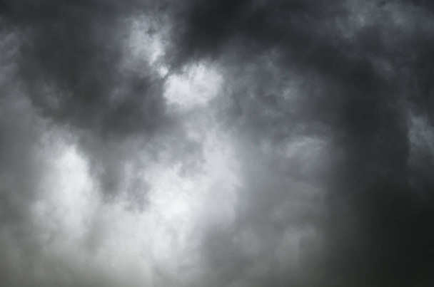 Ciel dramatique avant la tempête - paysage nuageux
 - Photo, image