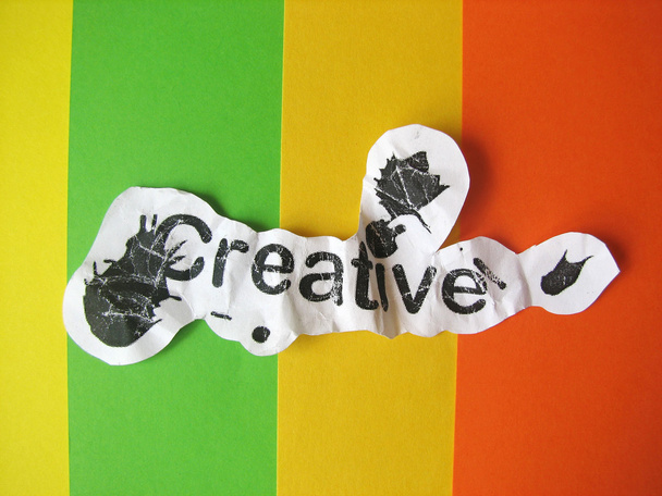 Mot créatif coupé à partir de papier
 - Photo, image