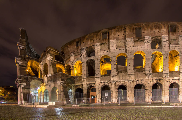 Колизей, Рим, Италия - Фото, изображение