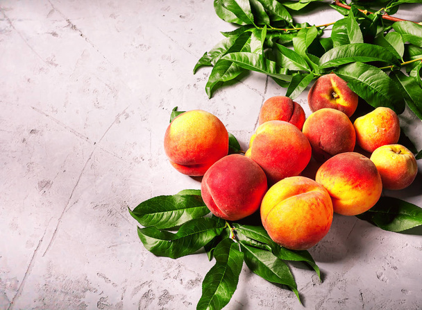 新鮮な桃、桃の果実背景、甘い桃、p のグループ - 写真・画像