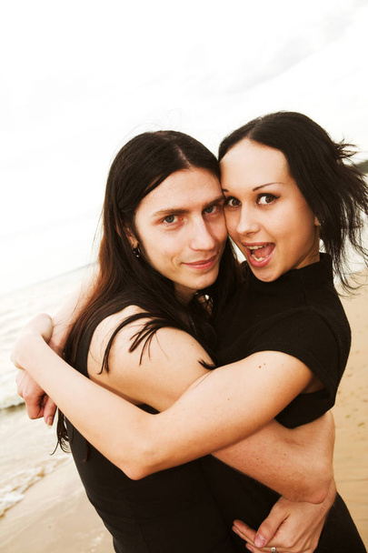 Loving couple near the sea - Fotografie, Obrázek