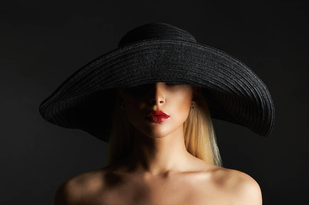 fashion beauty blonde girl in hat - Foto, Imagem