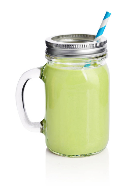 Healthy avocado green smoothie - Valokuva, kuva