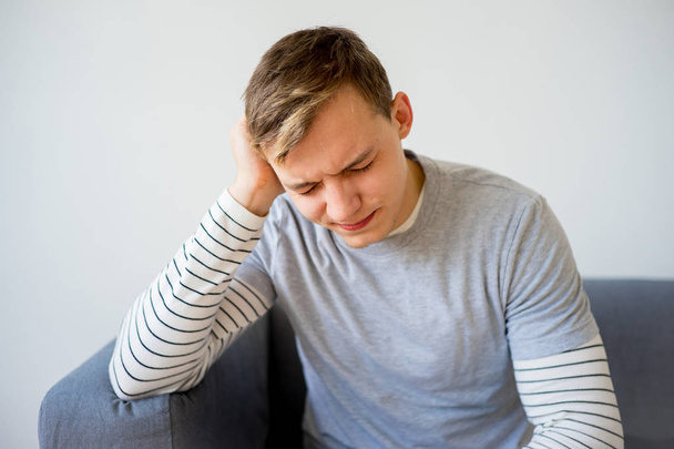 Man having a headache - Foto, imagen