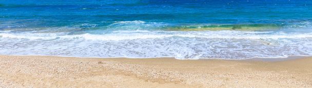 Песчаный пляж и синий морской фон
 - Фото, изображение