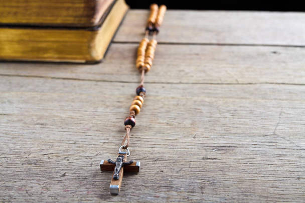 Rosary beads and breviary - Zdjęcie, obraz