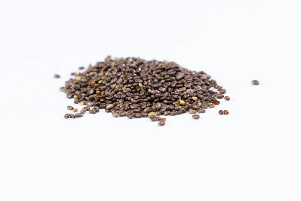 Сырые семена чиа
  - Фото, изображение