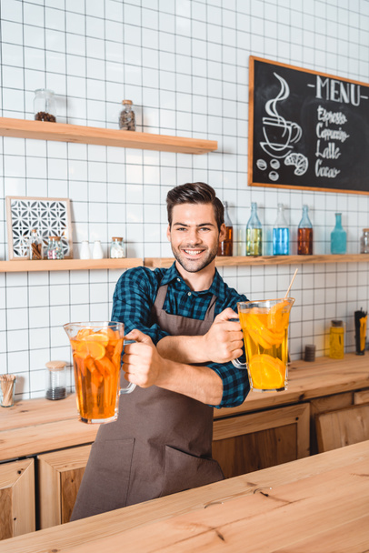 barman s osvěžující limonády - Fotografie, Obrázek