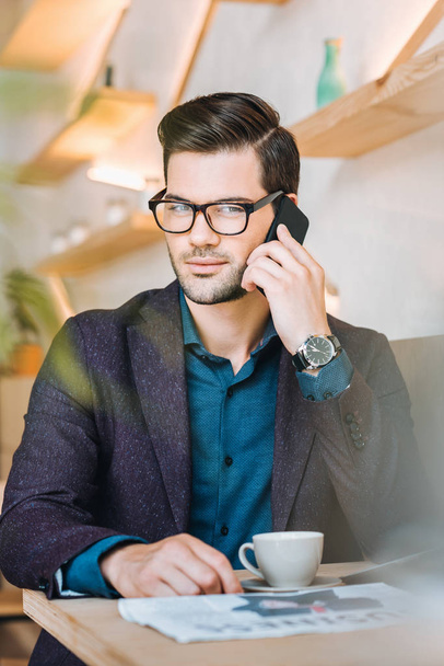 businessman talking on smartphone - Photo, Image