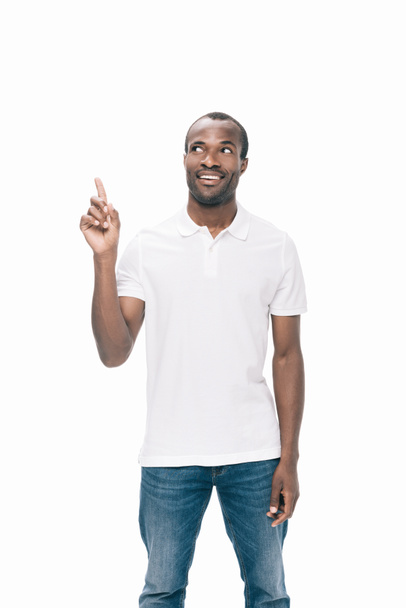 felfelé mutató ujjával afrikai amerikai férfi - Fotó, kép