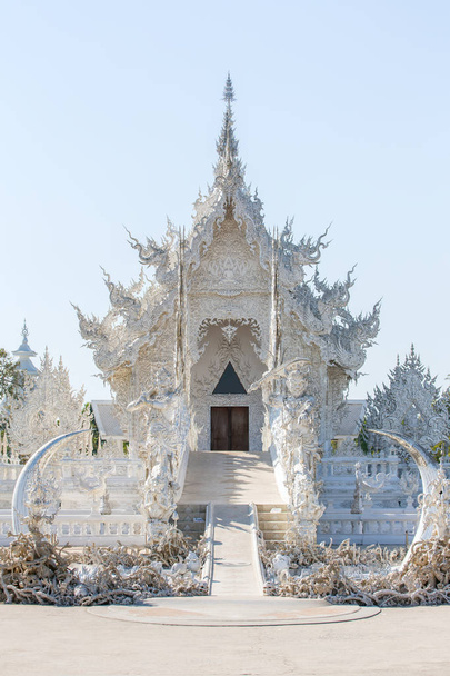 Famous Wat Rong Khun - 写真・画像