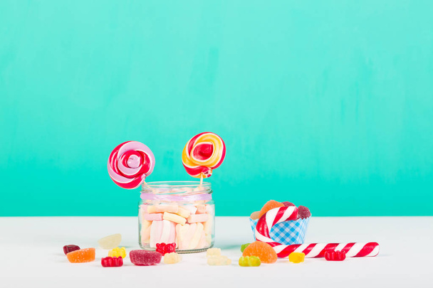 Lolipop ile tatlı şekerleme - Fotoğraf, Görsel