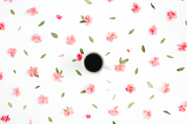 Virágos mintával készült pink-Hortenzia virágok, kávéscsésze - Fotó, kép