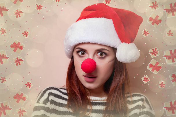 Femme au nez de clown rouge
 - Photo, image