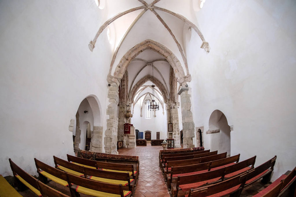 Interior of Prejmer fortified Church. UNESCO heritage site. - Foto, afbeelding