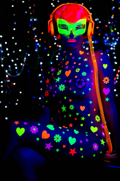 свечение UV неон сексуальное диско женщина кибер кукла робота электронная игрушка
 - Фото, изображение