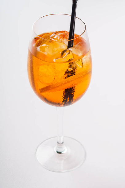 summer cocktail in glass - Φωτογραφία, εικόνα