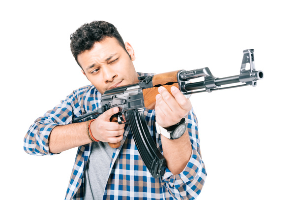 hombre afroamericano con rifle
 - Foto, imagen