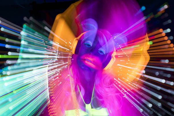 glow uv neon sexy disco female cyber doll - Foto, Imagem