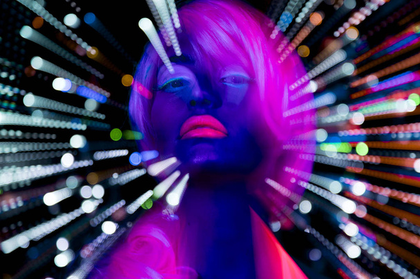 glow uv neon sexy disco female cyber doll - 写真・画像