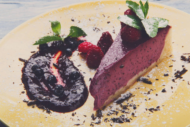 Berry cheesecake restaurant dessert - Photo, image