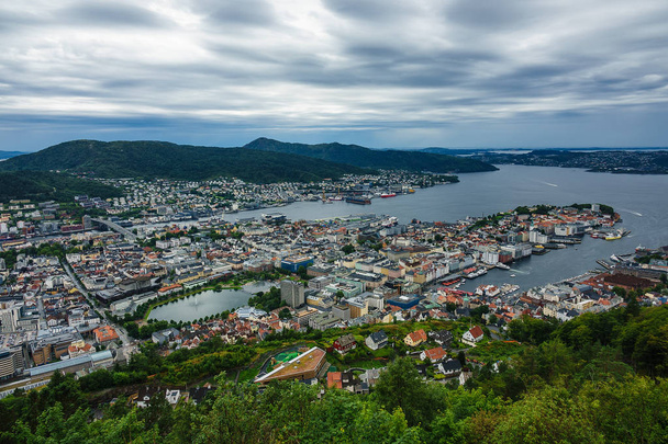 Blick auf die Stadt Bergen in Norwegen - Foto, Bild