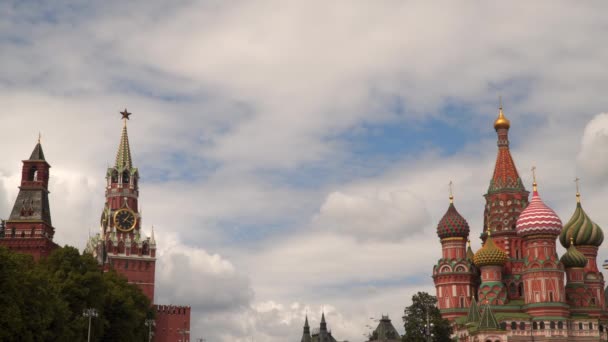 St. Basil's Cathedral és a Szpasszkij-torony. Vörös tér - Felvétel, videó