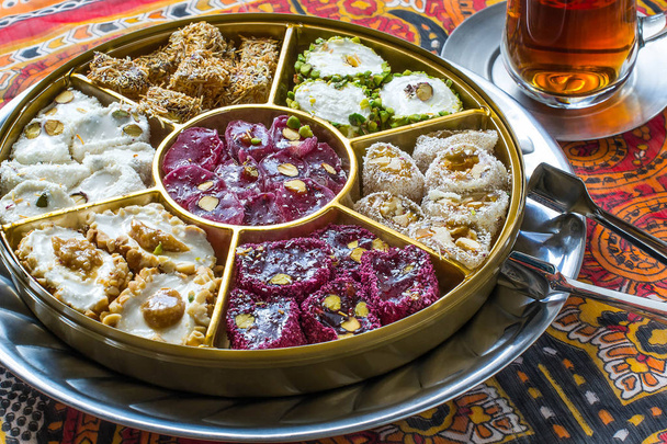 Süßes aus dem Osten. türkisches Vergnügen (rahat lokum)  - Foto, Bild