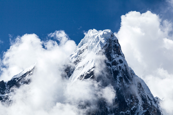 Montañas del Himalaya paisaje en Nepal
 - Foto, imagen