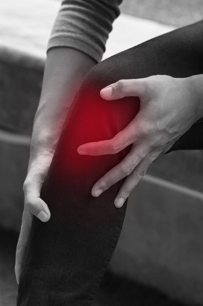 sick man suffers from knee joint pain, osteoarthritis - Zdjęcie, obraz