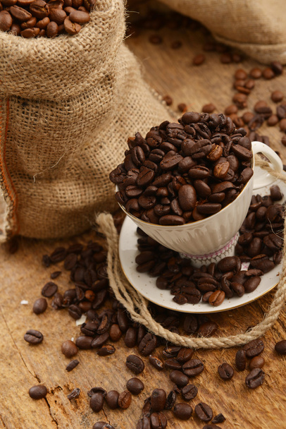 Coffee beans and cup - Photo, image