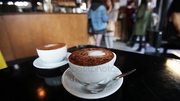 Cappuccino im Café - Filmmaterial, Video