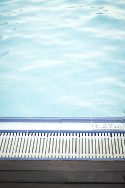 Férias na piscina
 - Foto, Imagem