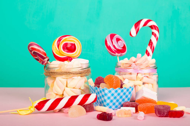 Sladký marshmallows s lízátko - Fotografie, Obrázek