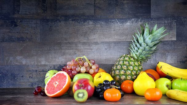 gesunde organische Mischung aus Früchten Zusammensetzung - Foto, Bild