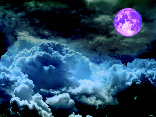 スーパー満月ブルーとライトブルー雲 - 写真・画像