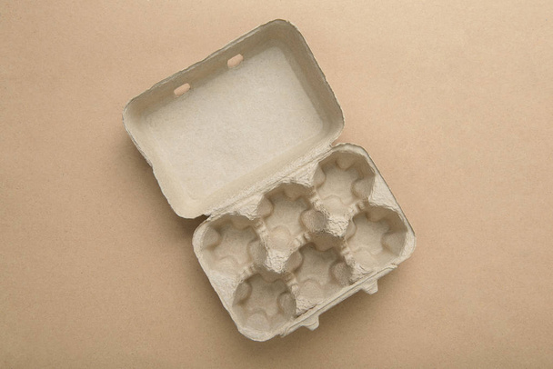 Prázdný hnědý papírový zásobník na vejce - Fotografie, Obrázek